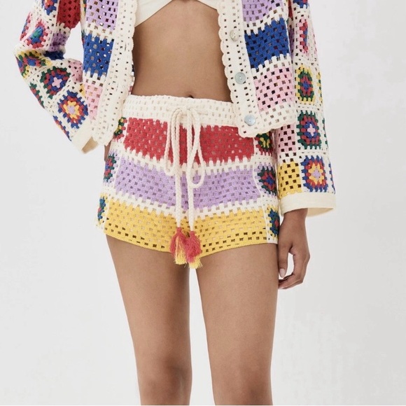FARM Rio Pants - Designer Farm Rio Mixed Crochet Lined Shorts Size M in EUC/MSRP of $170!